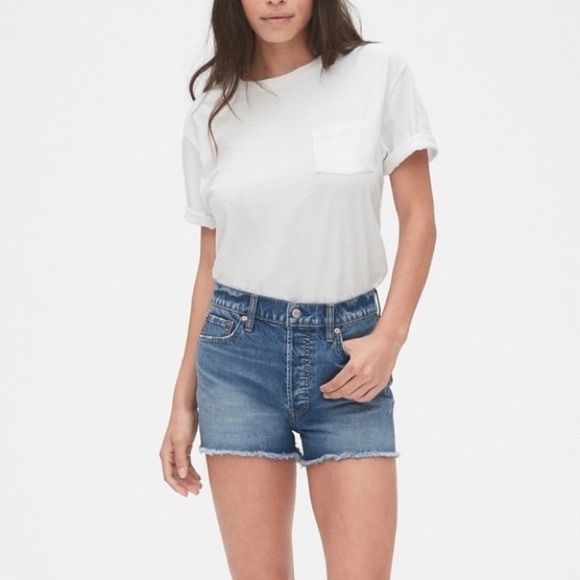 GAP Medium Wash Raw Hem Denim Cheeky Jean Shorts, size 4/27T - Picture 1 of 11